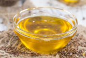 亞麻籽油廠家：亞麻籽油怎樣食用最好？